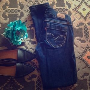 Ultra low rise jeans.